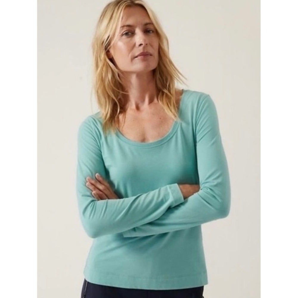 Athleta Women's Outbound Scoop Neck Long‎ Sleeve Top Teal Size Large Athleisure